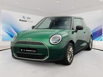 Gebraucht Mini Cooper Favoured 135 kW (184 PS) 2024 Grün Kleinwagen