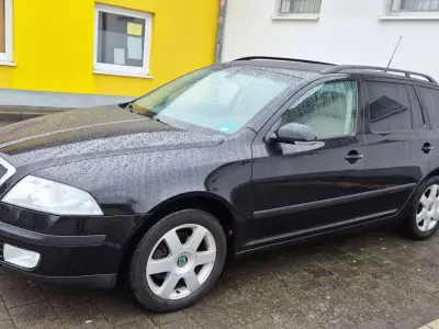 Używany Skoda Octavia Elegance 140 KM (102 kW) 2007 Czarny Kombi