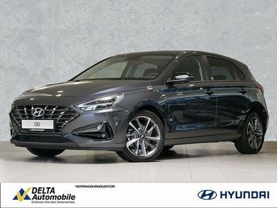 Gebraucht Hyundai i30 Comfort 160 PS (117 kW) 2022 Dark knight / mic Limousine