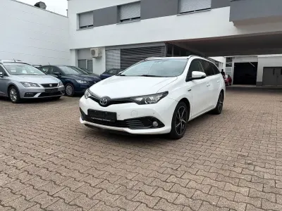 Gebraucht Toyota Auris Touring Sports Team 99 PS (72 kW) 2019 Weiß Kombi