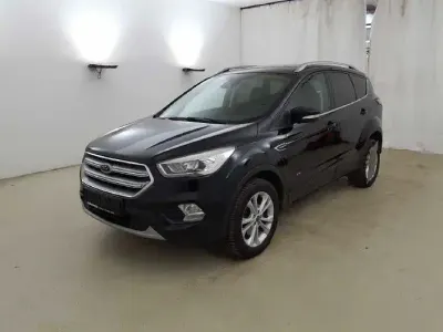 Gebraucht Ford Kuga Titanium 175 PS (128 kW) 2019 Schwarz SUV
