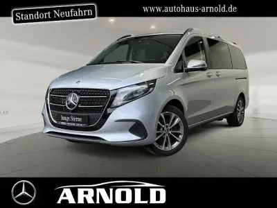 Gebraucht Mercedes V250 Style 190 PS (139 kW) 2024 Hightechsilber Van / Kleinbus