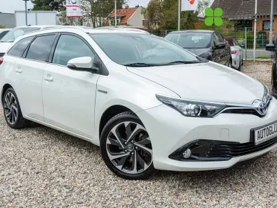 Gebraucht Toyota Auris Touring Sports 99 PS (72 kW) 2016 Weiß Kombi