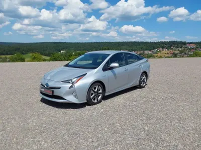 Gebraucht Toyota Prius Executive 122 PS (89 kW) 2016 Silber Limousine