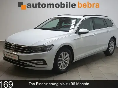 Gebraucht VW Passat Business 150 PS (110 kW) 2023 Gletscherweiã Kombi