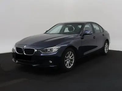 Gebraucht BMW 320 184 PS (135 kW) 2012 Imperialblau metallic Limousine