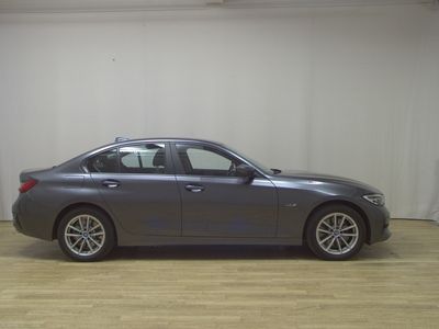 BMW 320e