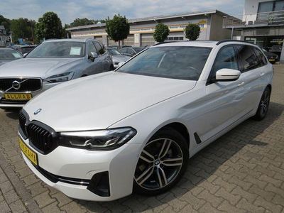 Weiß Gebraucht 2020 BMW 520 Sport Line Kombi | 31.990 € (Teuer)