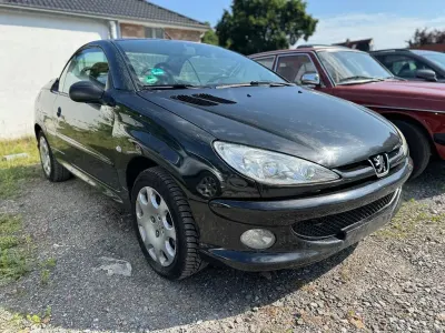 Gebraucht Peugeot 206 CC Filou 109 PS (80 kW) 2004 Schwarz Cabrio