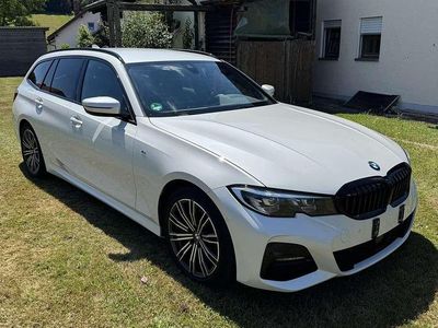 Weiß Gebraucht 2020 BMW 330 M Sport Kombi | 31.500 € (Fairer Preis)