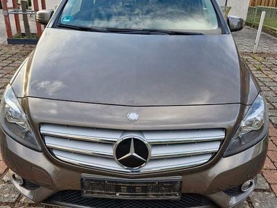 Mercedes B180