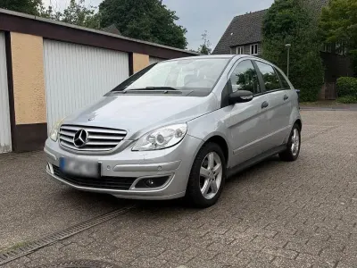Gebraucht Mercedes B170 116 PS (85 kW) 2006 Silber Van / Kleinbus