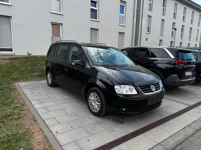 Second-hand VW Touran 166 CP (122 kW) 2006 Negru Monovolum