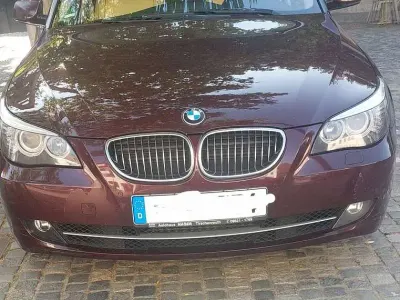 Gebraucht BMW 530 193 PS (141 kW) 2008 Rot Limousine