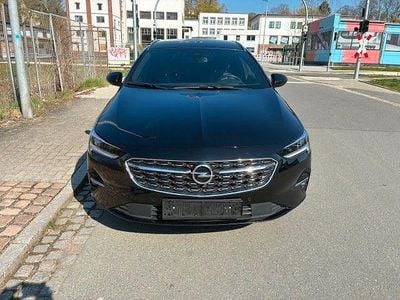 Usado Opel Insignia Elegance 174 HP (127 kW) 2022 Preto Carrinha