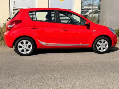 Gebraucht Hyundai i20 101 PS (74 kW) 2009 Rot Kleinwagen
