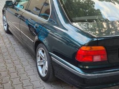 BMW 528