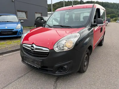 Gebraucht Opel Combo 90 PS (66 kW) 2012 Rot Van / Kleinbus