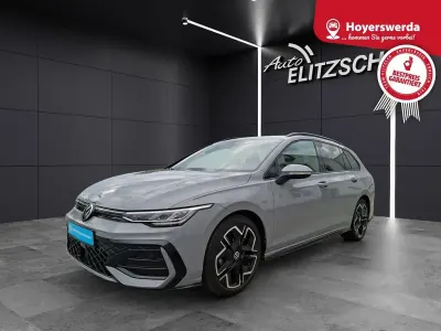Gebraucht VW Golf VIII R-line 150 PS (110 kW) 2025 Mondsteingrau Kombi