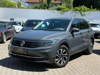 Gebraucht VW Tiguan Active 150 PS (110 kW) 2022 Grau SUV