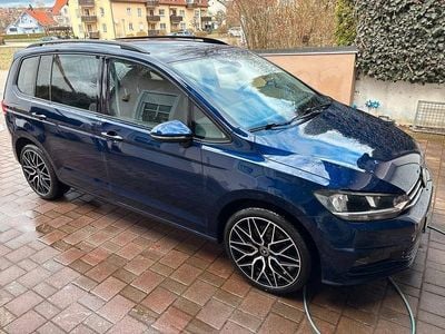 Gebraucht VW Touran Comfortline 116 PS (85 kW) 2019 Blau Van / Kleinbus