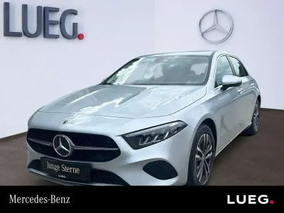 Gebraucht Mercedes A200 Progressive 163 PS (119 kW) 2024 Metalliclack hightechsilber Limousine