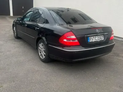 Gebraucht Mercedes E280 Avantgarde 231 PS (169 kW) 2005 Schwarz Limousine