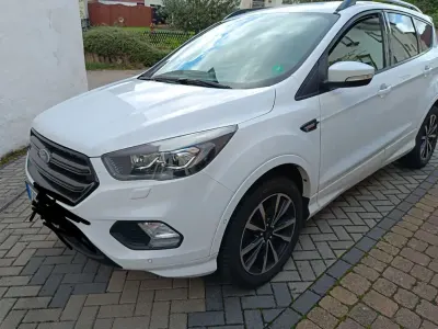 Gebraucht Ford Kuga ST-Line 150 PS (110 kW) 2018 Weiß SUV
