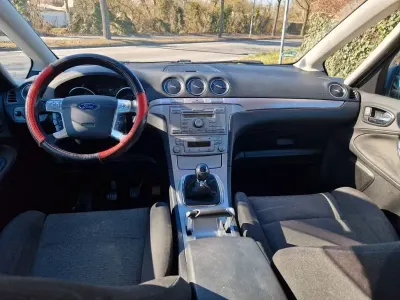 Second-hand Ford S-MAX S 131 CP (96 kW) 2007 Argintiu Monovolum
