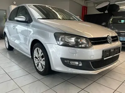 Gebraucht VW Polo Life 69 PS (50 kW) 2013 Silber Kleinwagen