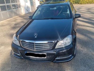 Gebraucht Mercedes C180 Elegance 156 PS (114 kW) 2013 Schwarz Limousine