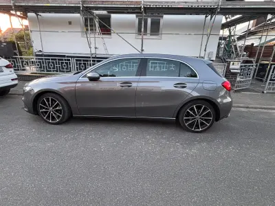 Gebraucht Mercedes A200 163 PS (119 kW) 2018 Grau Limousine