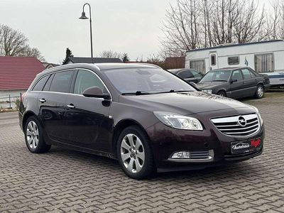 Gebraucht Opel Insignia Innovation 220 PS (161 kW) 2011 Mahogany brown (p2/so) Kombi