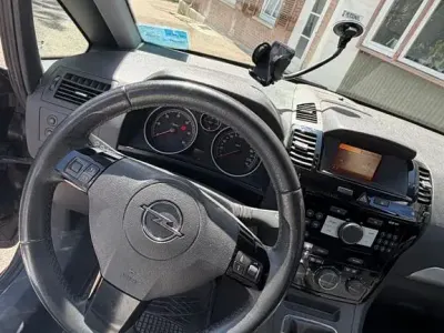 Gebraucht Opel Zafira Design Edition 125 PS (91 kW) 2012 Grau Van / Kleinbus
