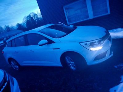 Second-hand Renault Mégane GrandTour Bose Edition 131 CP (96 kW) 2018 Alb Break