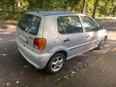 Brugt VW Polo 60 HK (44 kW) 1998 Sølv Hatchback