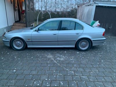 gebraucht BMW 520 i Limousine