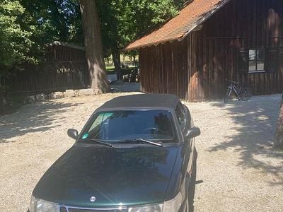 Second-hand Saab 900 Cabriolet 150 CP (110 kW) 1994 Verde Cabrio