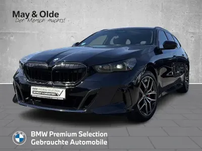 Gebraucht BMW 540 M Sport 303 PS (222 kW) 2026 Schwarz Kombi