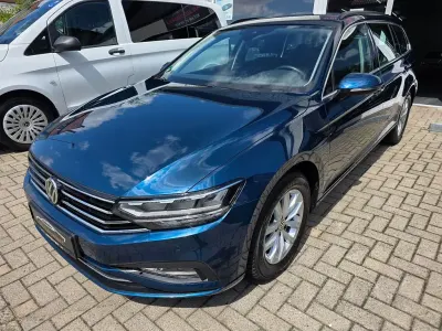 Gebraucht VW Passat Business 120 PS (88 kW) 2019 Blau Kombi