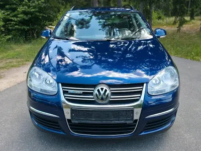 Gebraucht VW Golf VI 105 PS (77 kW) 2009 Blau Kleinwagen
