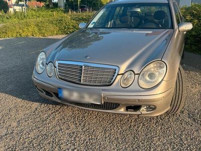 Mercedes E220
