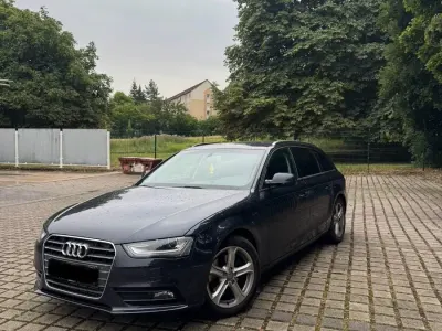 Gebraucht Audi A4 150 PS (110 kW) 2014 Blau Kombi