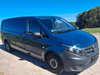 Usado Mercedes Vito 114 HP (83 kW) 2016 Azul Van