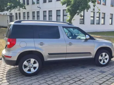 Gebraucht Skoda Yeti Outdoor Ambition 110 PS (80 kW) 2014 Beige SUV