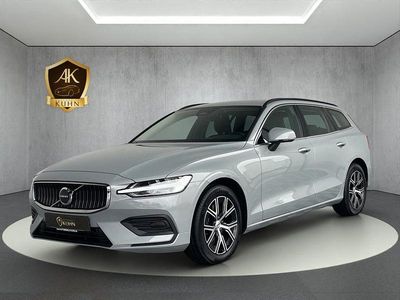 Gebraucht Volvo V60 Core 197 PS (144 kW) 2024 Grau Kombi