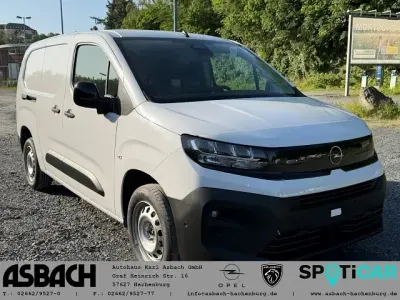 Neu Opel Combo-e Life XL 100 kW (136 PS) 2025 Weiss Van