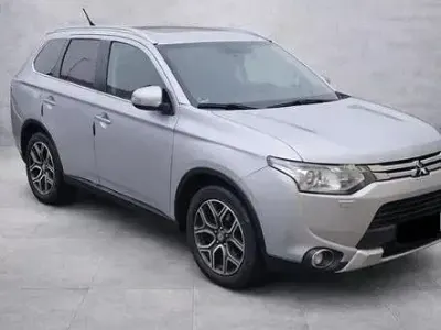 Gebraucht Mitsubishi Outlander 150 PS (110 kW) 2015 SUV
