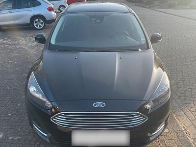 Gebraucht Ford Focus 125 PS (91 kW) 2014 Schwarz Kombi