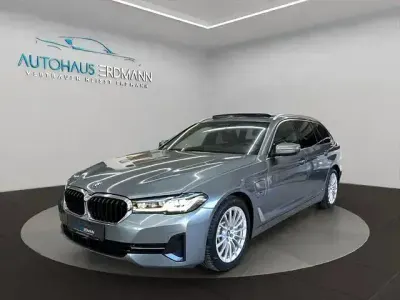 Używany BMW 530e Sport Line 292 KM (214 kW) 2022 Szary Sedan/Limuzyna